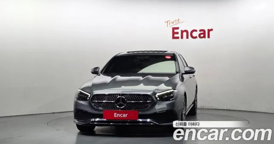 Mercedes-Benz E-Class 