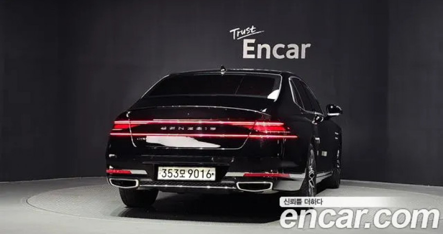 Genesis G90 