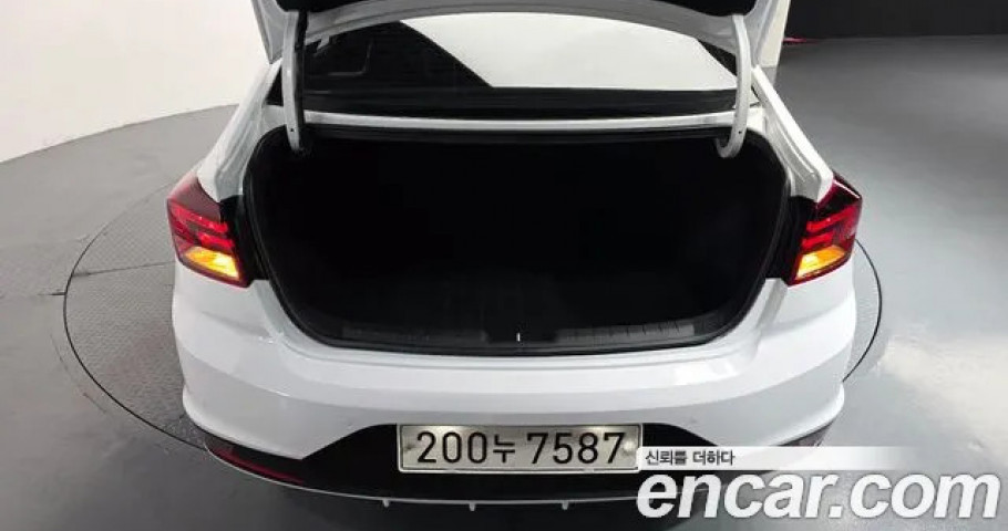 Hyundai Avante (Elantra) 