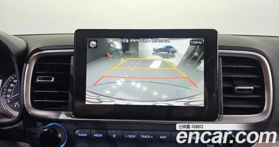 Hyundai Venue 