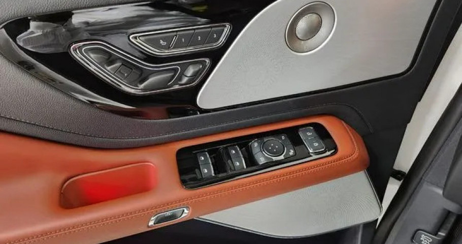 Lincoln Aviator 