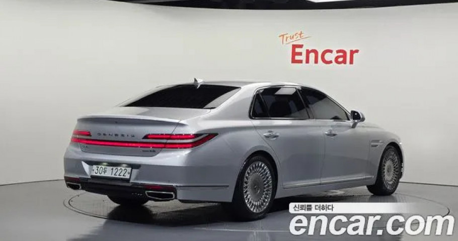 Genesis G90 