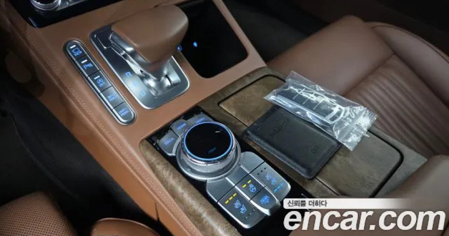 Genesis G90 