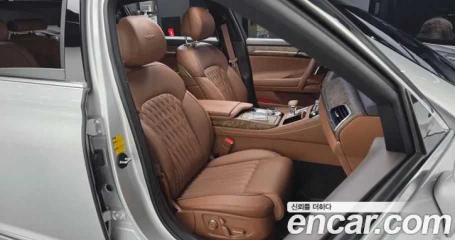 Genesis G90 