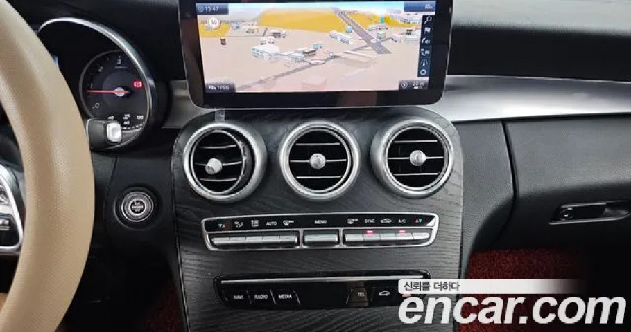 Mercedes-Benz C-Class 