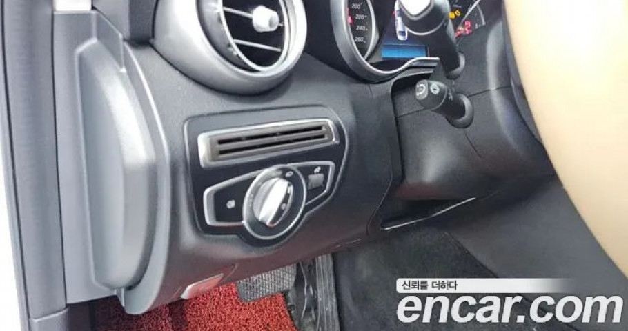 Mercedes-Benz C-Class 