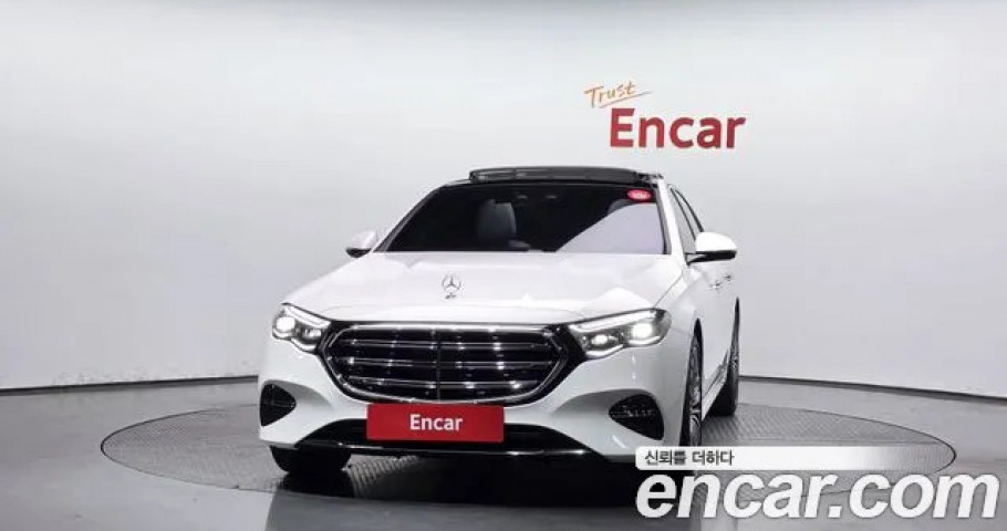 Mercedes-Benz E-Class 