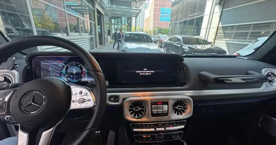 Mercedes-Benz G-Class 