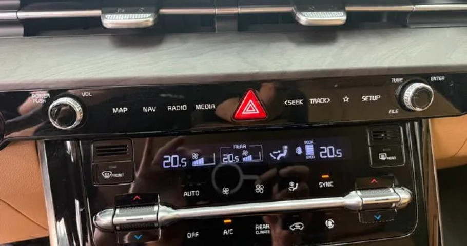 Kia Carnival 