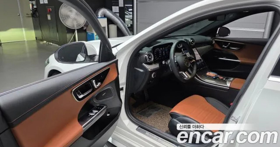 Mercedes-Benz C-Class 