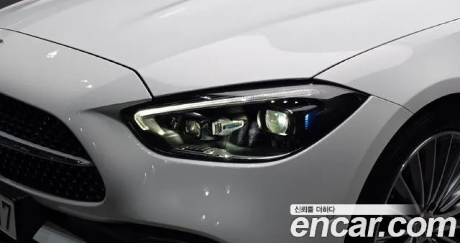 Mercedes-Benz C-Class 