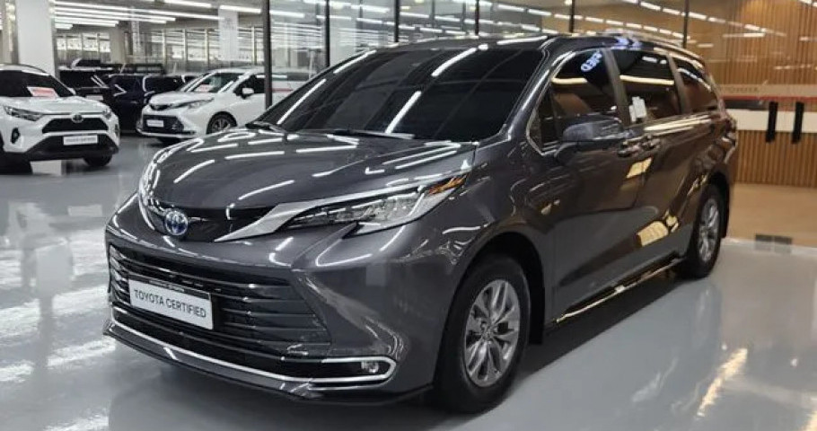 Toyota Sienna 