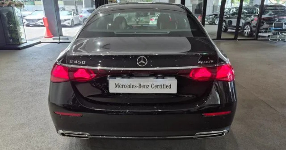 Mercedes-Benz E-Class 