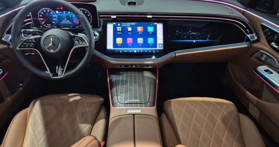 Mercedes-Benz E-Class 