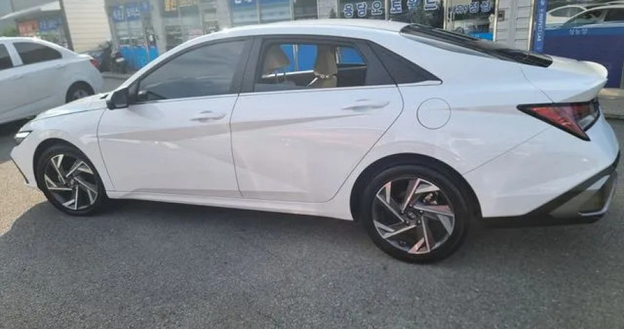 Hyundai Avante (Elantra) 