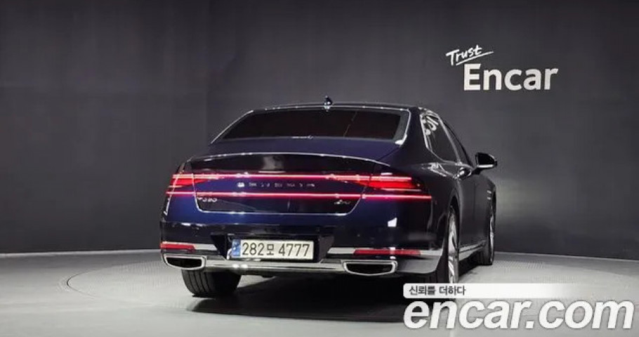 Genesis G90 