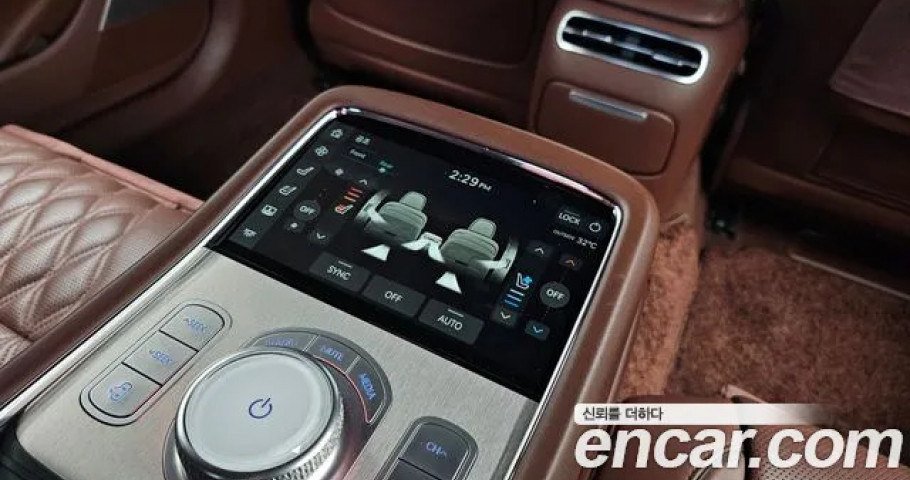 Genesis G90 