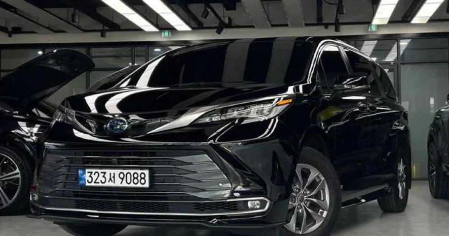 Toyota Sienna 