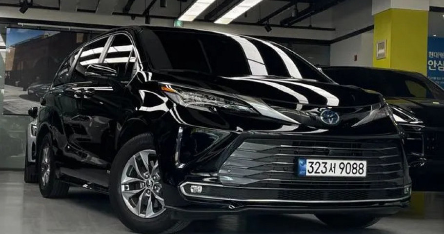 Toyota Sienna 