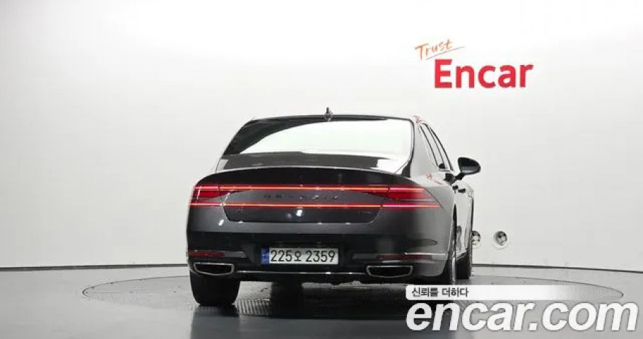 Genesis G90 