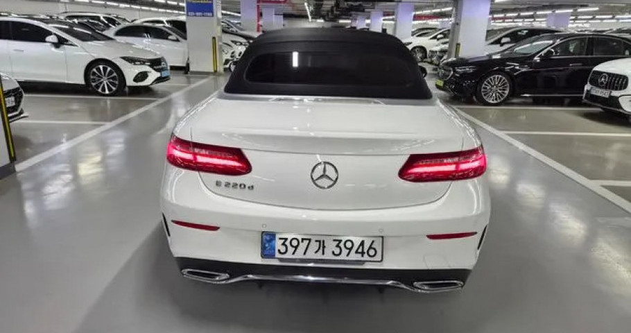 Mercedes-Benz E-Class 