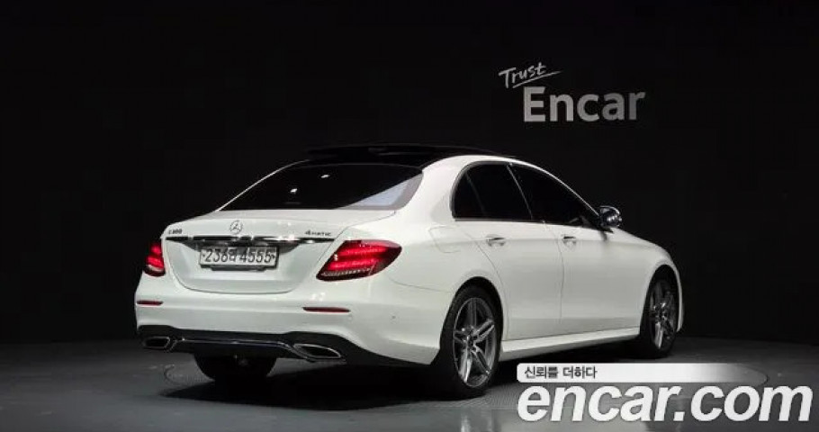 Mercedes-Benz E-Class 