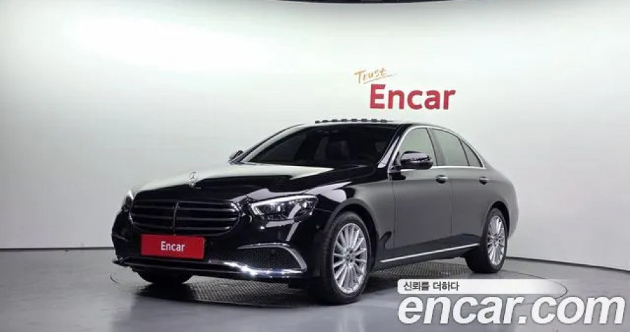 Mercedes-Benz E-Class 