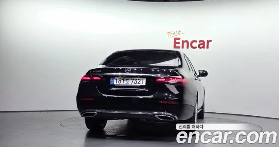 Mercedes-Benz E-Class 