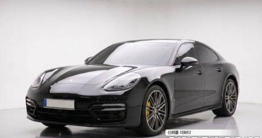 Porsche Panamera 