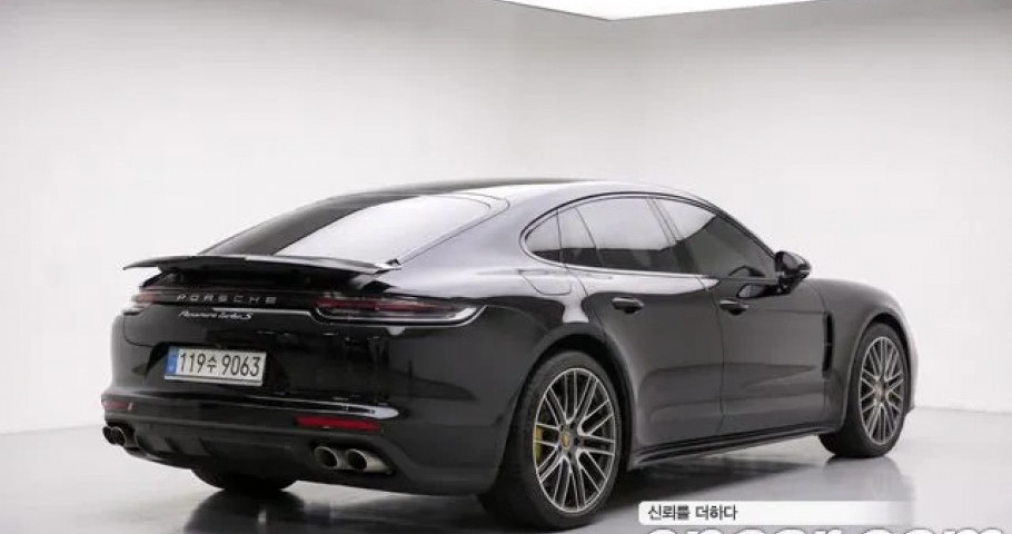 Porsche Panamera 
