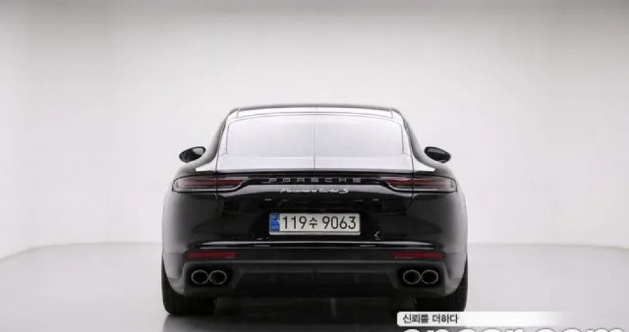 Porsche Panamera 