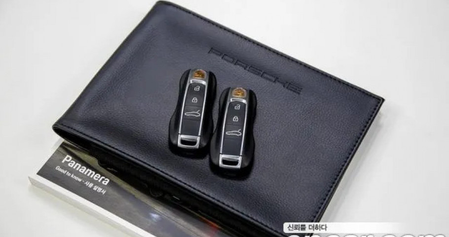 Porsche Panamera 