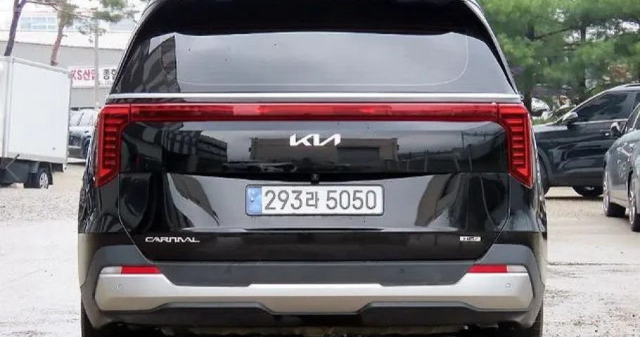 Kia Carnival 