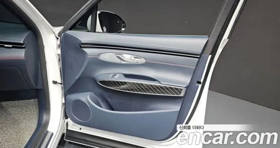 Genesis Gv70 