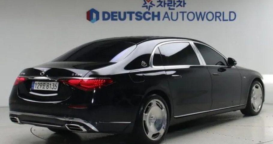 Mercedes-Benz S-Class 