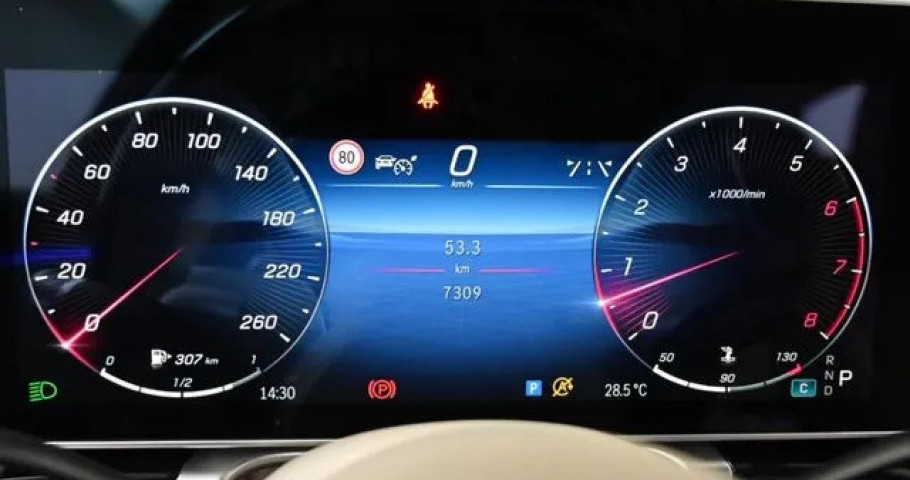 Mercedes-Benz S-Class 