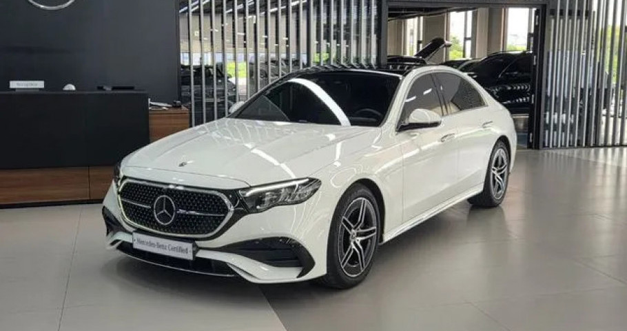 Mercedes-Benz E-Class 