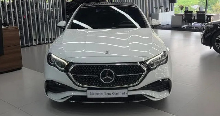 Mercedes-Benz E-Class 