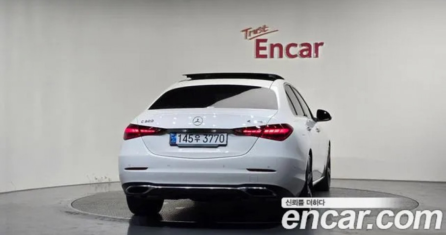 Mercedes-Benz C-Class 