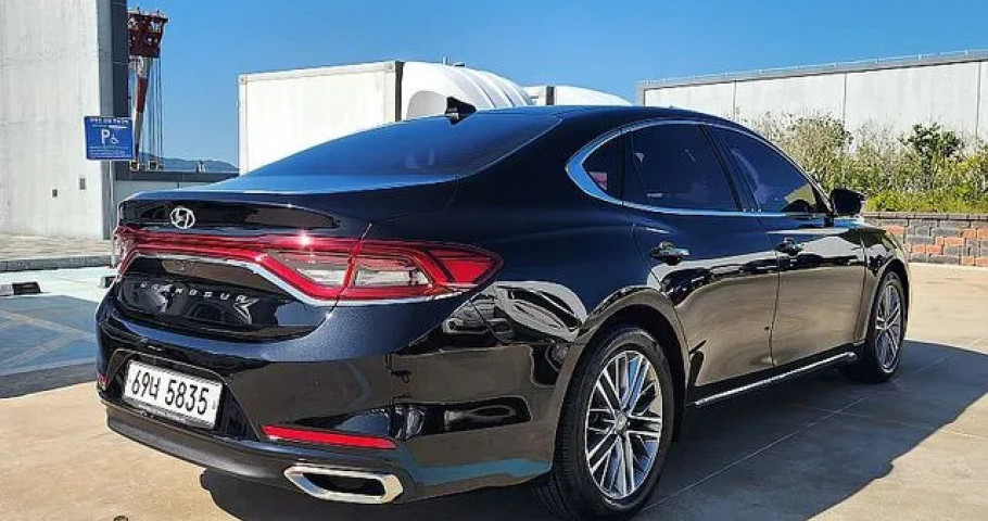 Hyundai Grandeur 