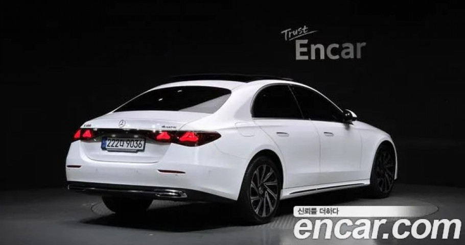 Mercedes-Benz E-Class 
