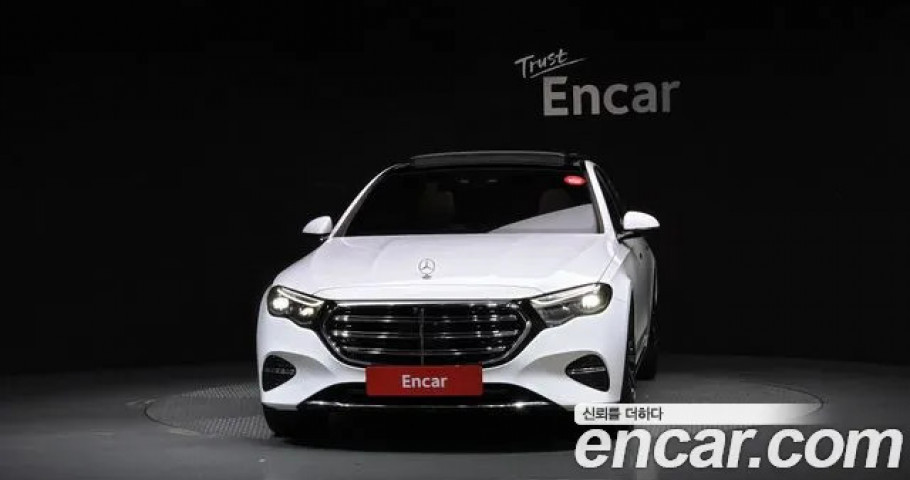 Mercedes-Benz E-Class 