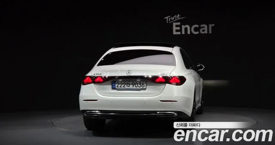 Mercedes-Benz E-Class 