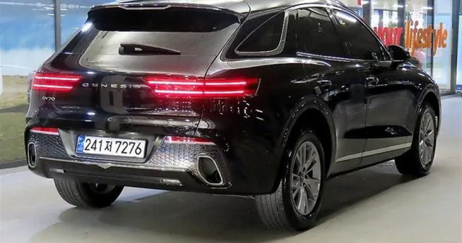 Genesis Gv70 