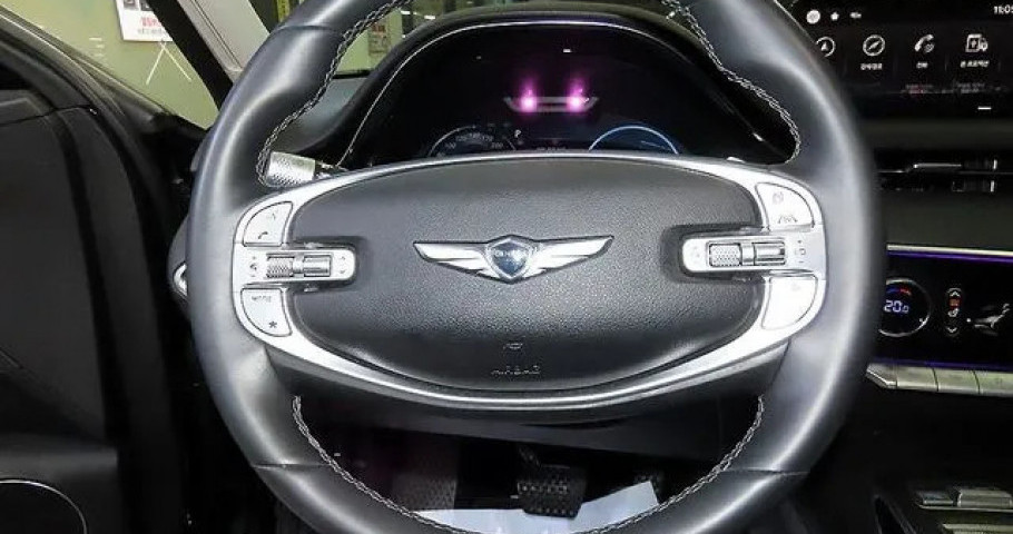 Genesis Gv70 