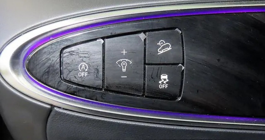 Genesis Gv70 