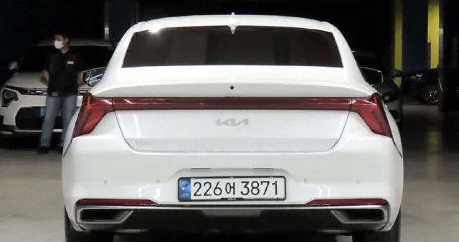 Kia K8 