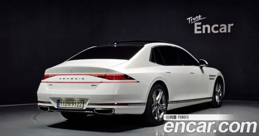 Genesis G90 