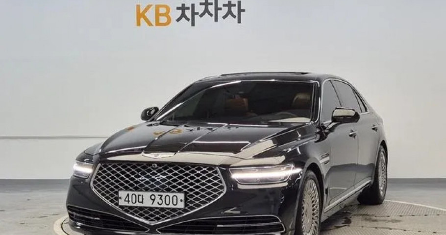 Genesis G90 