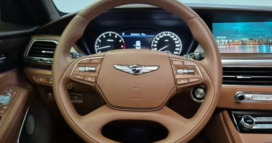 Genesis G90 